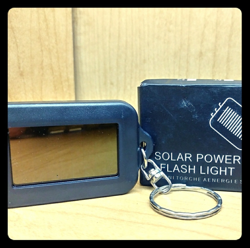 Solar Powered Rechargeable Flashlight